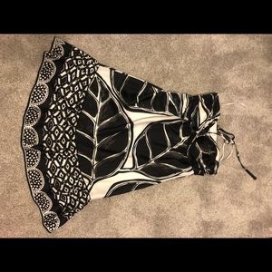 Black house white market dress